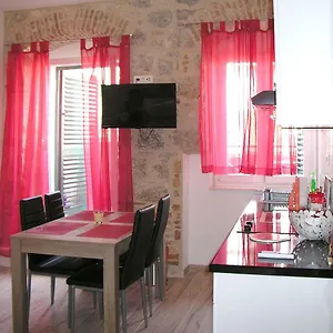  Apartment Klara I Gracia Kroatien
